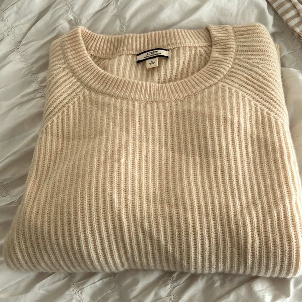 Ribbed Cashmere Oversizeded Crewneck Sweater in pale pink
